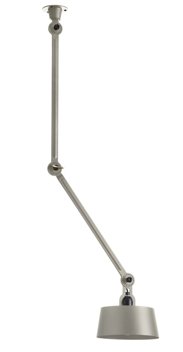 Plafonnier Bolt Centre avec 2 bras articulés au design industriel par Anton de Groof X Tonone