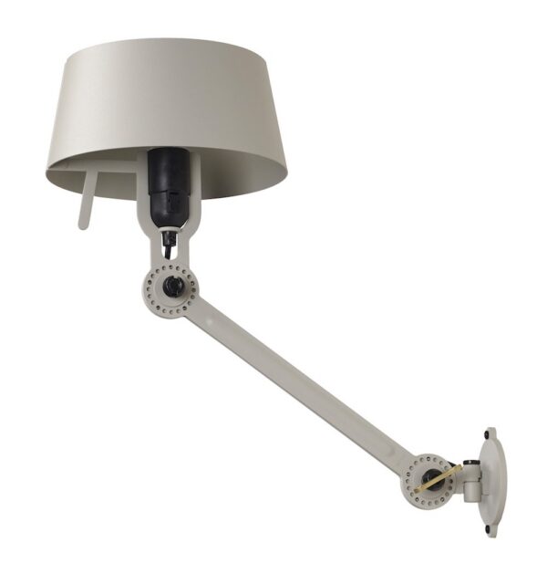 Applique liseuse Bolt Centre avec bras articulé au design industriel par Anton de Groof X Tonone