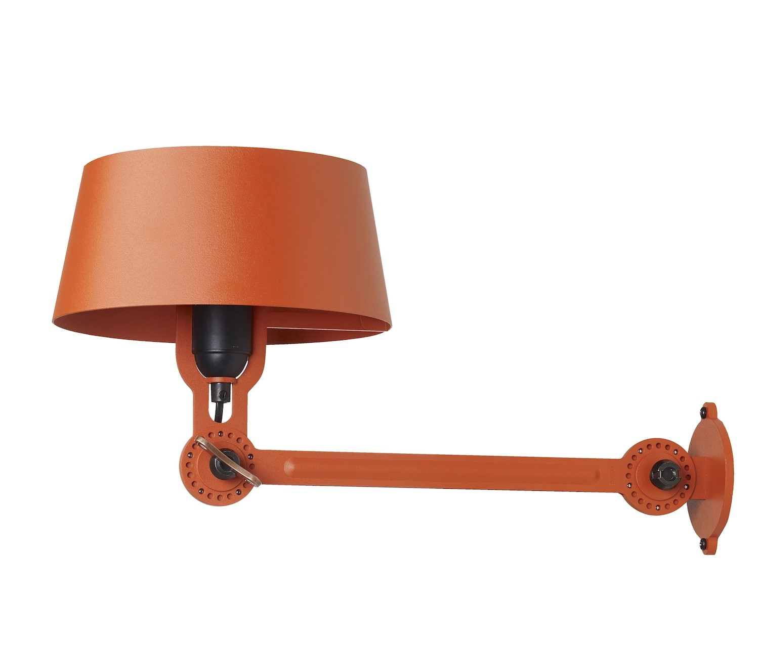 Applique Bolt Centre avec bras articulé au design industriel par Anton de Groof X Tonone Applique Bolt Centre avec bras articulé au design industriel par Anton de Groof X Tonone