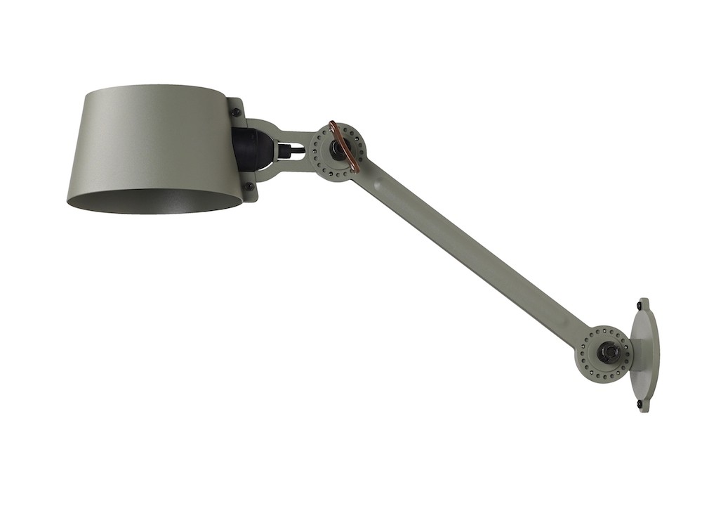 Applique Bolt latéral avec bras articulé au design industriel par Anton de Groof X Tonone Applique Bolt latéral avec bras articulé au design industriel par Anton de Groof X Tonone