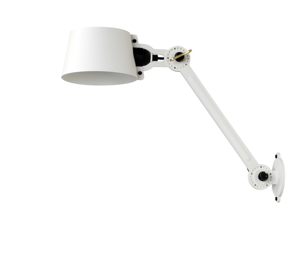 Applique Bolt latéral avec bras articulé au design industriel par Anton de Groof X Tonone Applique Bolt latéral avec bras articulé au design industriel par Anton de Groof X Tonone