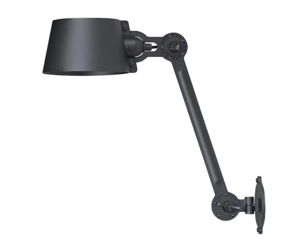 Applique Bolt latéral avec bras articulé au design industriel par Anton de Groof X Tonone