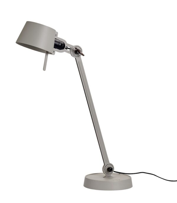 Lampe à poser Bolt avec un bras articulé au design industriel par Anton de Groof X Tonone