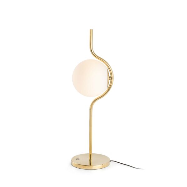 Lampe à poser Le Vita en aluminium avec finition en laiton pour un design chic par Nahtrang