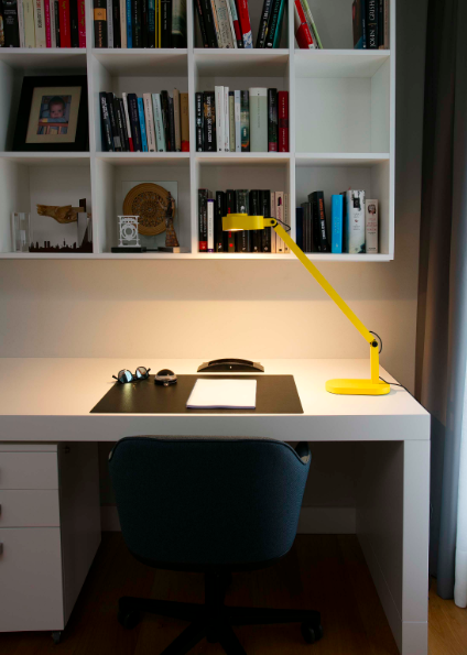 Lampe à poser réglable Inviting LED en aluminium par Bohman&Folenius Lampe à poser réglable Inviting LED en aluminium par Bohman&Folenius