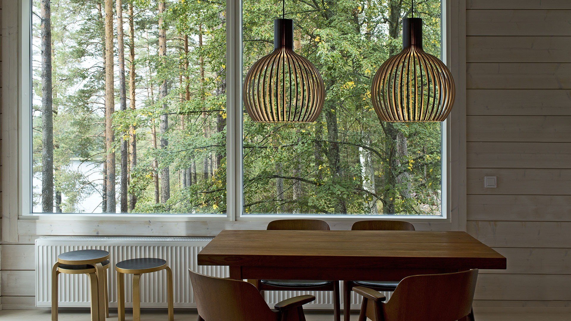 Suspension Octo 4241 au design scandinave en bois naturel par Secto Design Suspension Octo 4241 au design scandinave en bois naturel par Secto Design