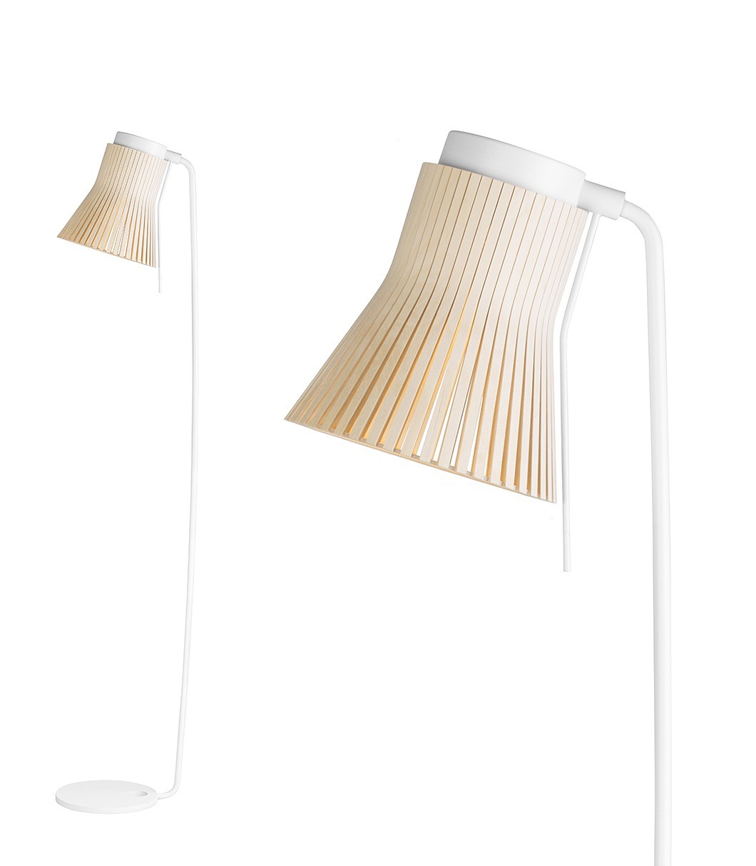 Lampadaire Petite 4610 au design scandinave en bois naturel par Seppo Koho X Secto Design Lampadaire Petite 4610 au design scandinave en bois naturel par Seppo Koho X Secto Design