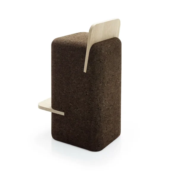 Tabouret haut design original Cut stool en liège noir et bois