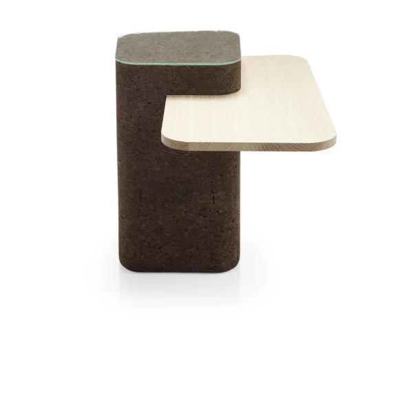 Table design original Cut en liège noir et bois