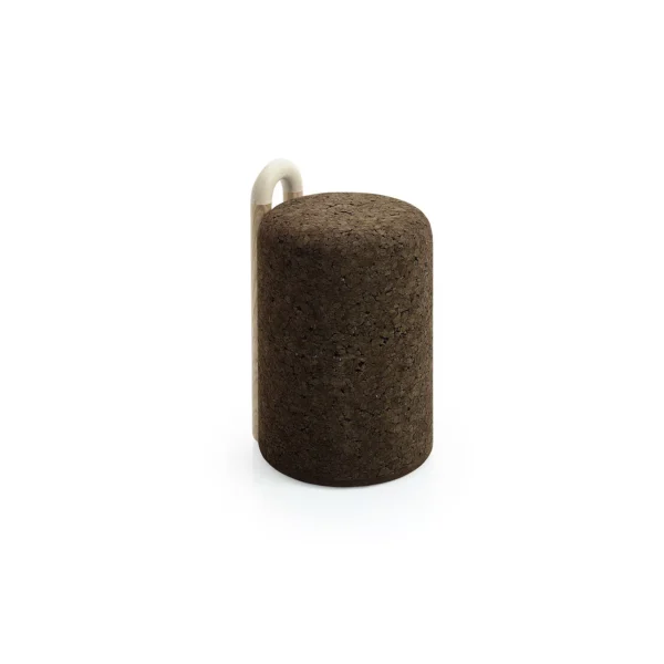 Tabouret design Omega Stool en liège noir naturel et bois
