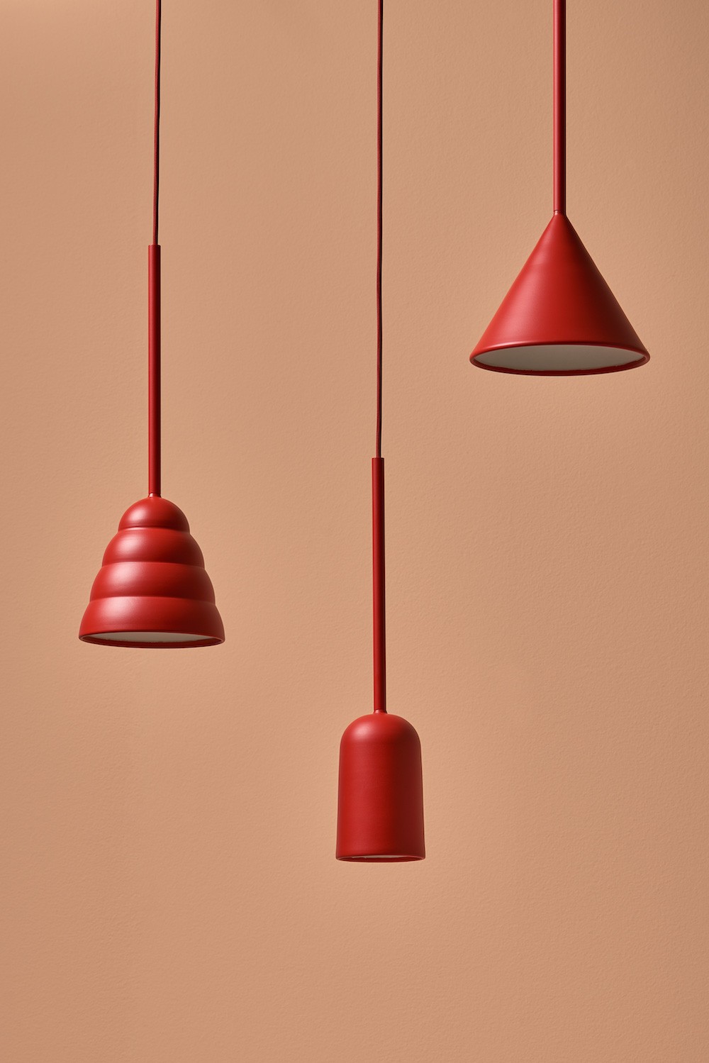 Suspension Figura Cone en aluminium par Schneid Lighting Suspension Figura Cone en aluminium par Schneid Lighting