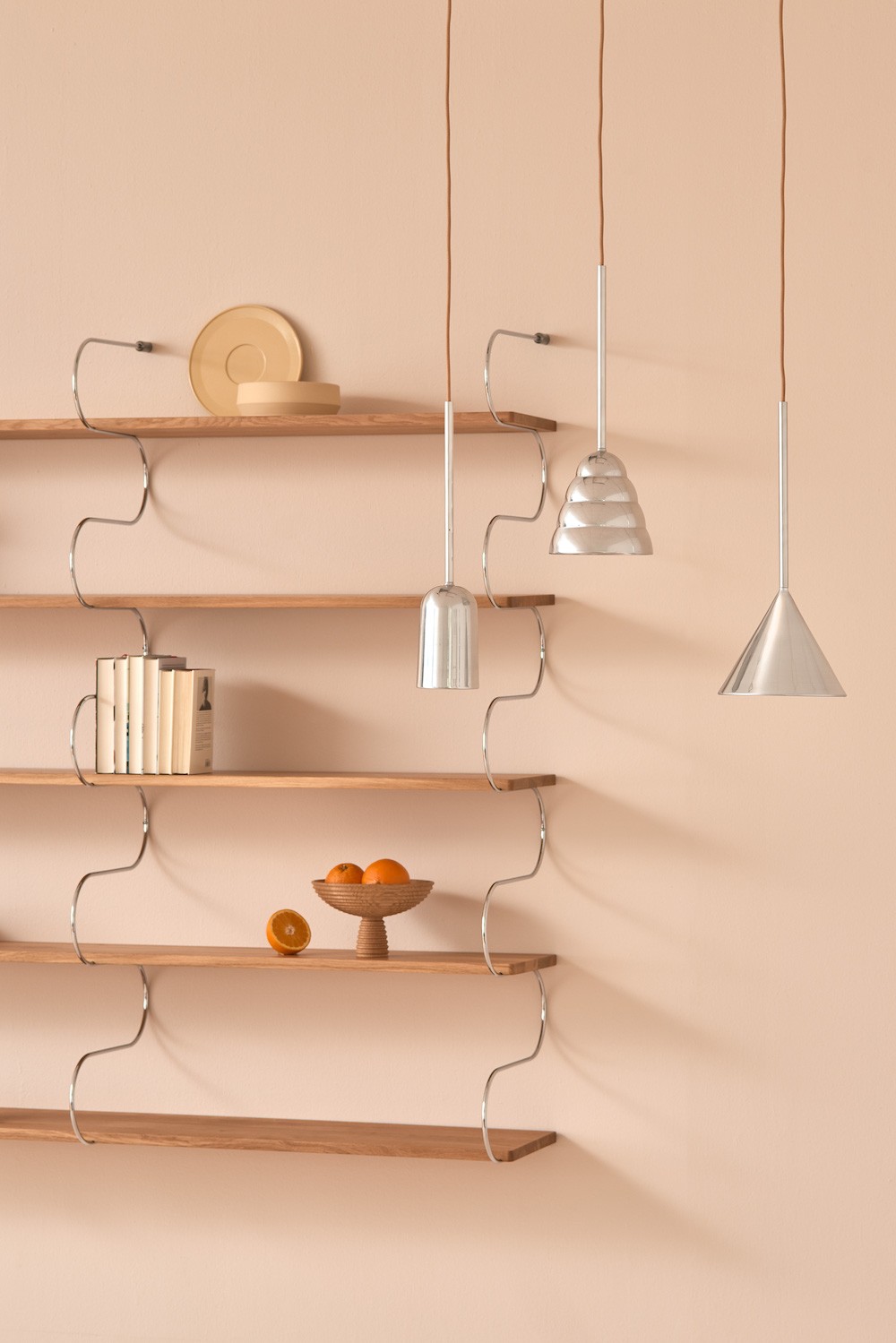 Suspension Figura Arc en aluminium par Schneid Lighting Suspension Figura Arc en aluminium par Schneid Lighting