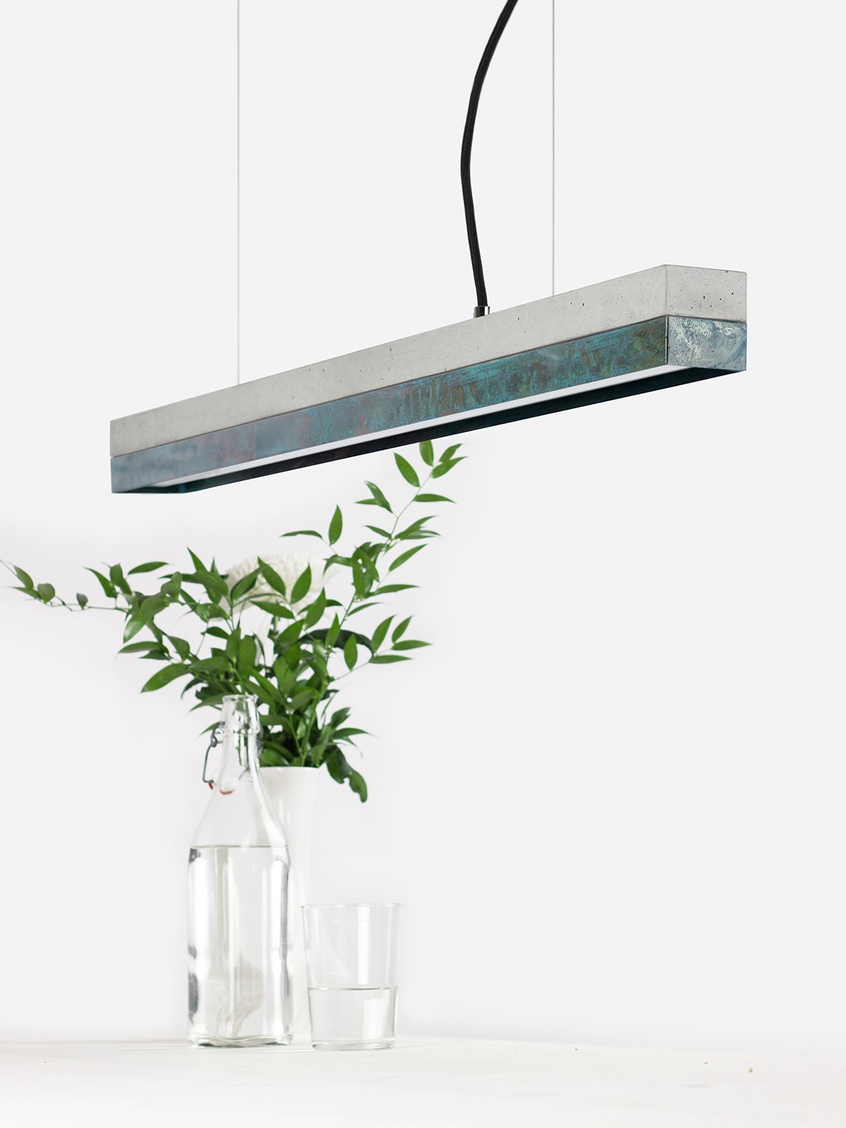Suspension Design C2 en cuivre oxydé et béton 92 cm par Gant Light