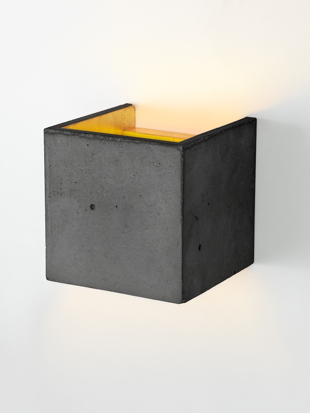 Applique Design B3 Gris Cubic au design industriel en béton par Gant Light Applique Design B3 Gris Cubic au design industriel en béton par Gant Light