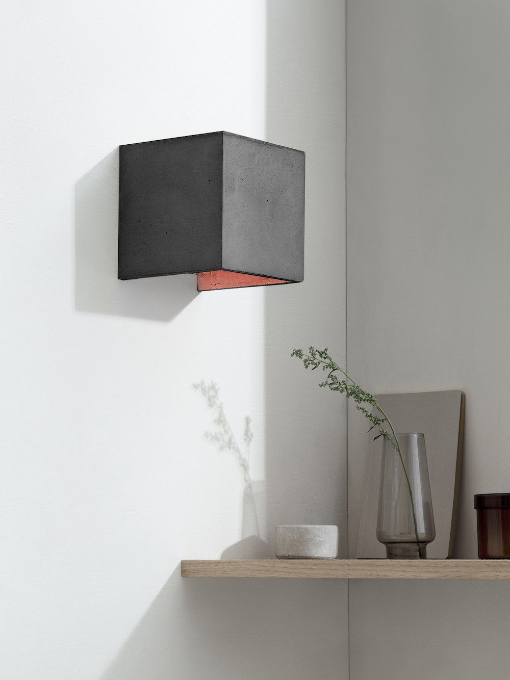 Applique Design B3 Gris Cubic au design industriel en béton par Gant Light Applique Design B3 Gris Cubic au design industriel en béton par Gant Light