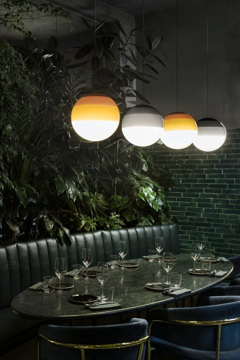 Suspension Dipping Light XL Ø30cm en verre soufflé par Jordi Canudas - Marset Suspension Dipping Light XL Ø30cm en verre soufflé par Jordi Canudas - Marset