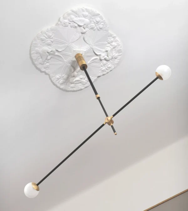 Suspension Bulluram SI-3 en laiton au design chic et élégant