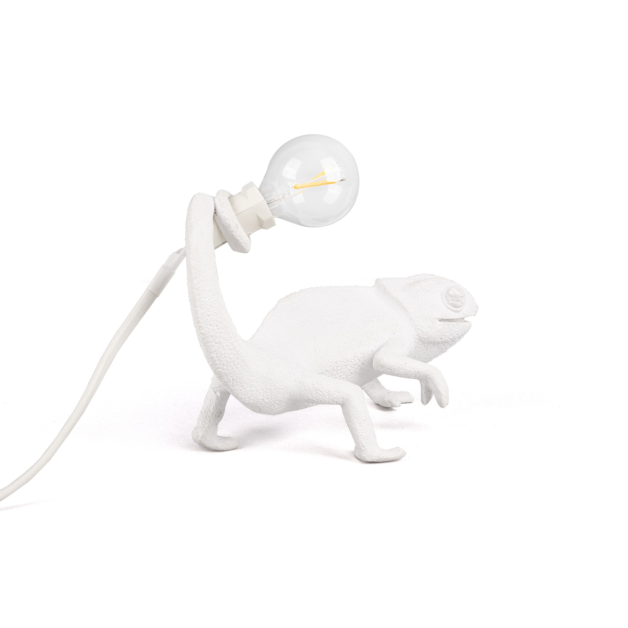 Lampe à poser Chameleon still en forme de cameleon en résine par Marcantonio x Seletti Lampe à poser Chameleon still en forme de cameleon en résine par Marcantonio x Seletti