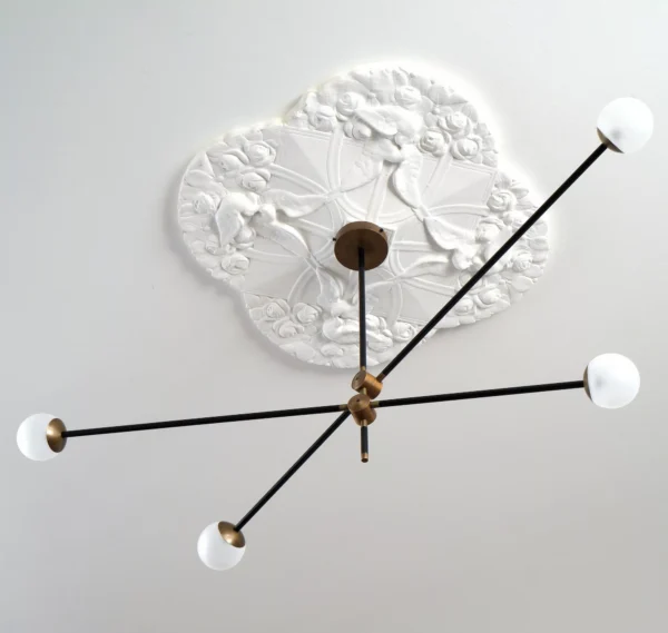 Suspension Bulluram SI-4 en laiton au design chic et élégant