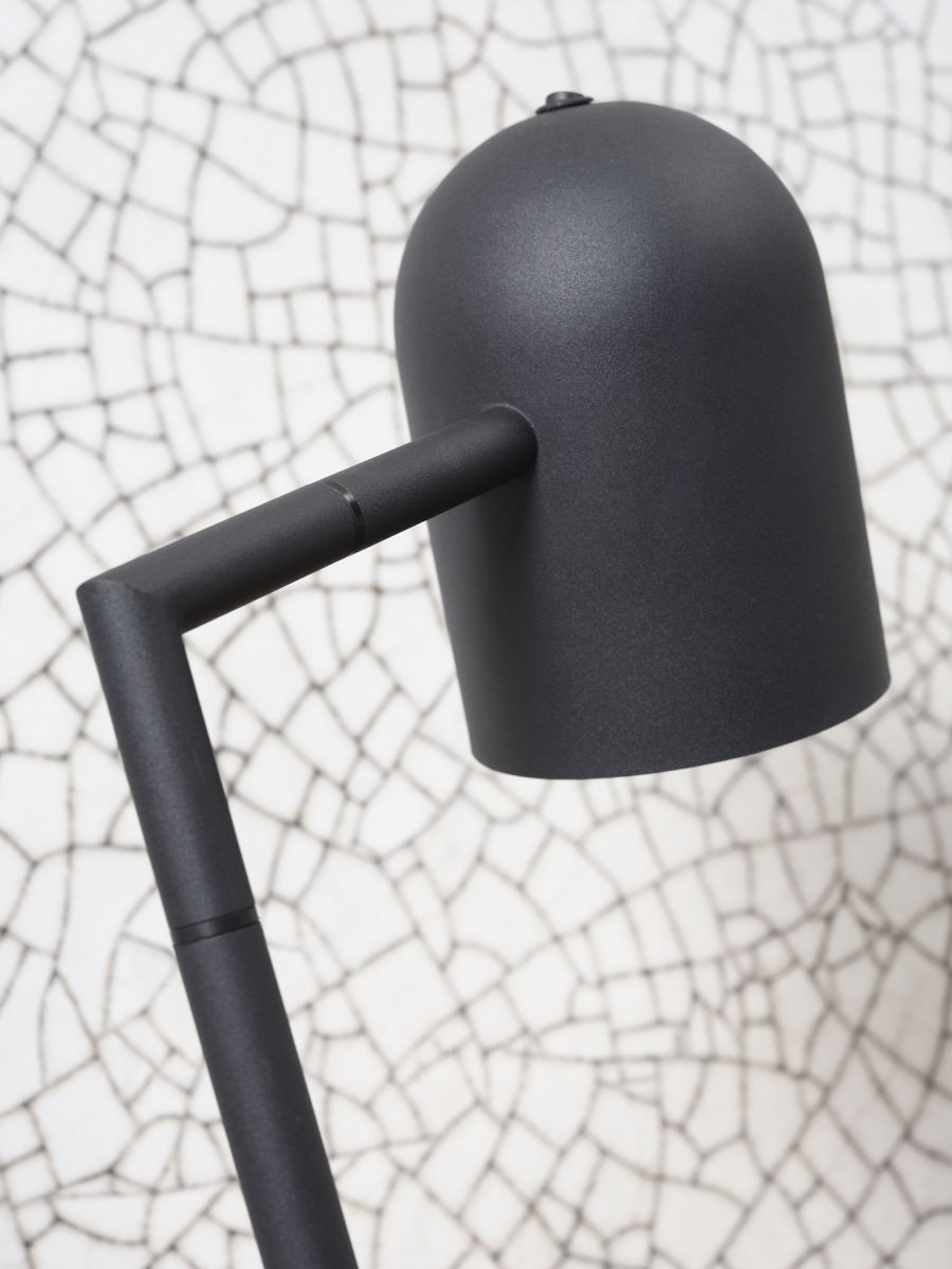 Lampe à poser Marseille en métal au design contemporain par It's About Romi Lampe à poser Marseille en métal au design contemporain par It's About Romi