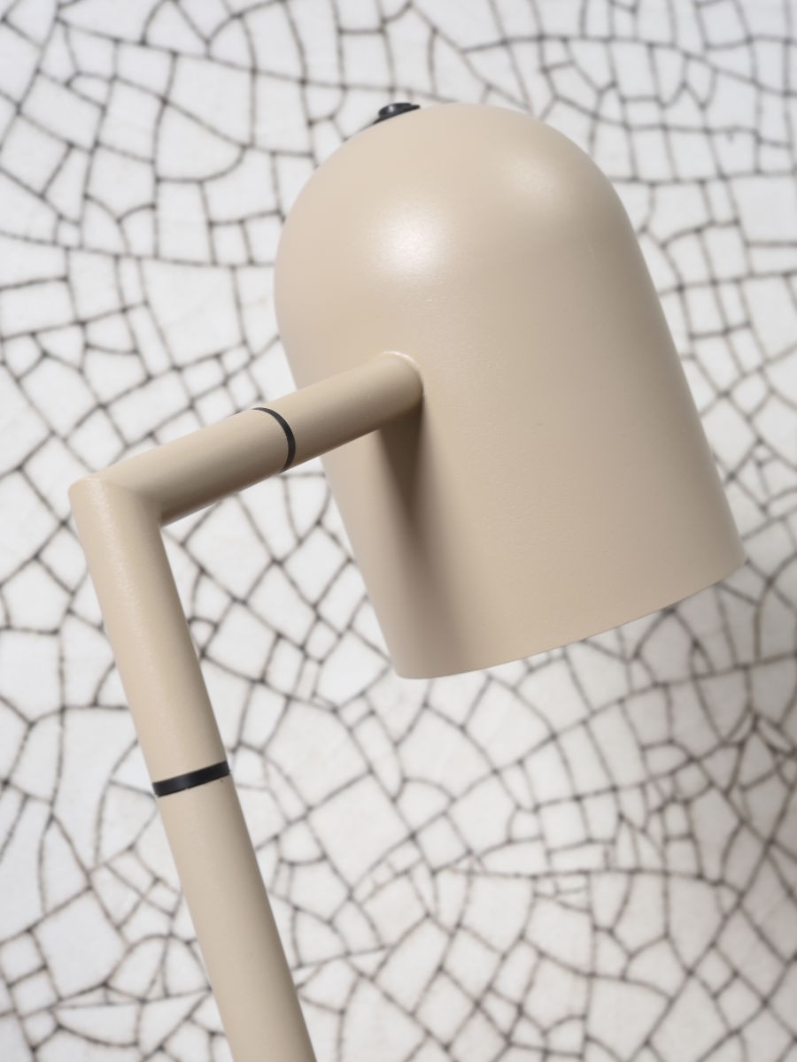 Lampadaire Marseille en métal au design contemporain par It's About Romi Lampadaire Marseille en métal au design contemporain par It's About Romi