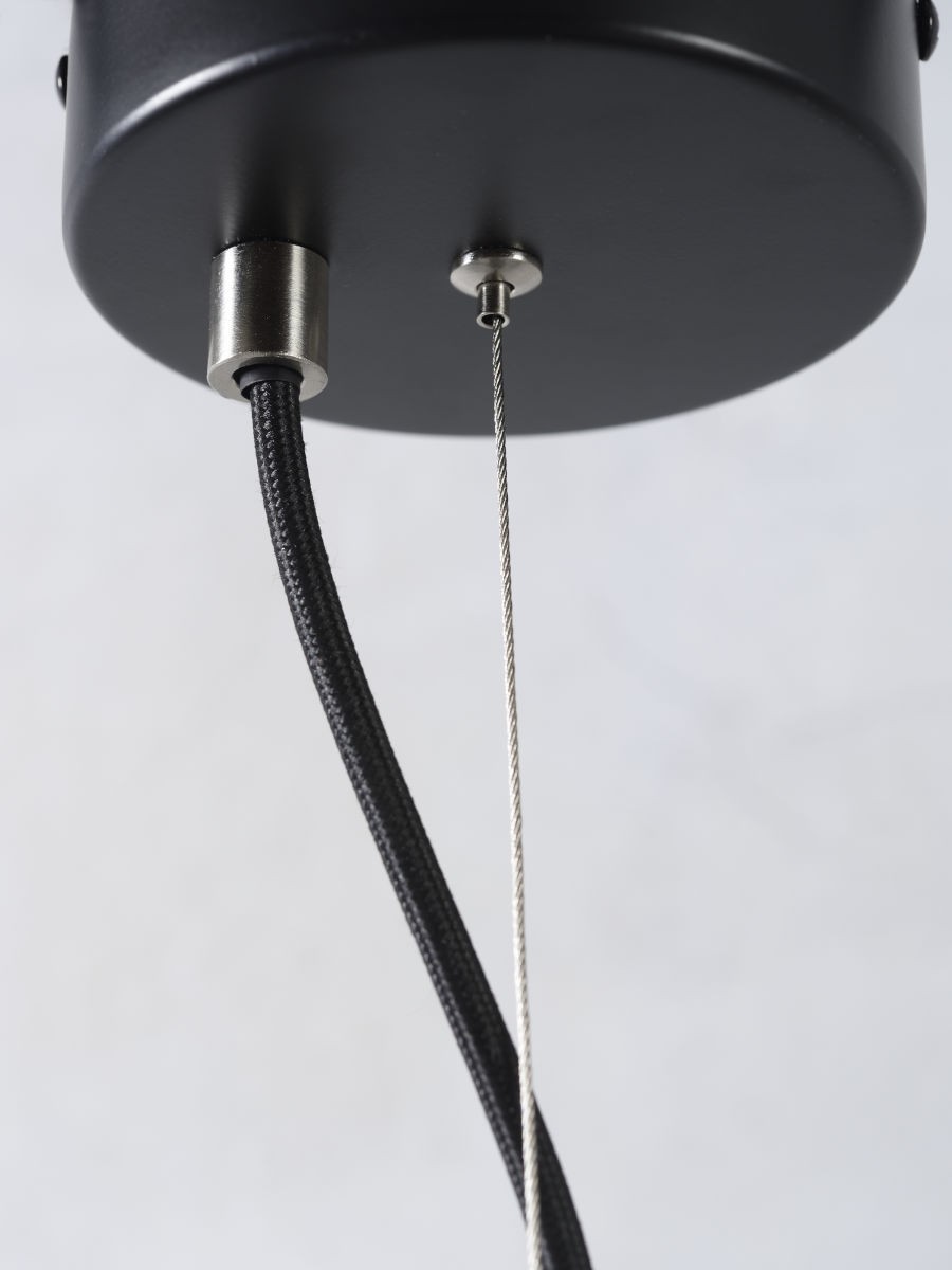 Suspension Marseille en métal au design contemporain par It's About Romi Suspension Marseille en métal au design contemporain par It's About Romi