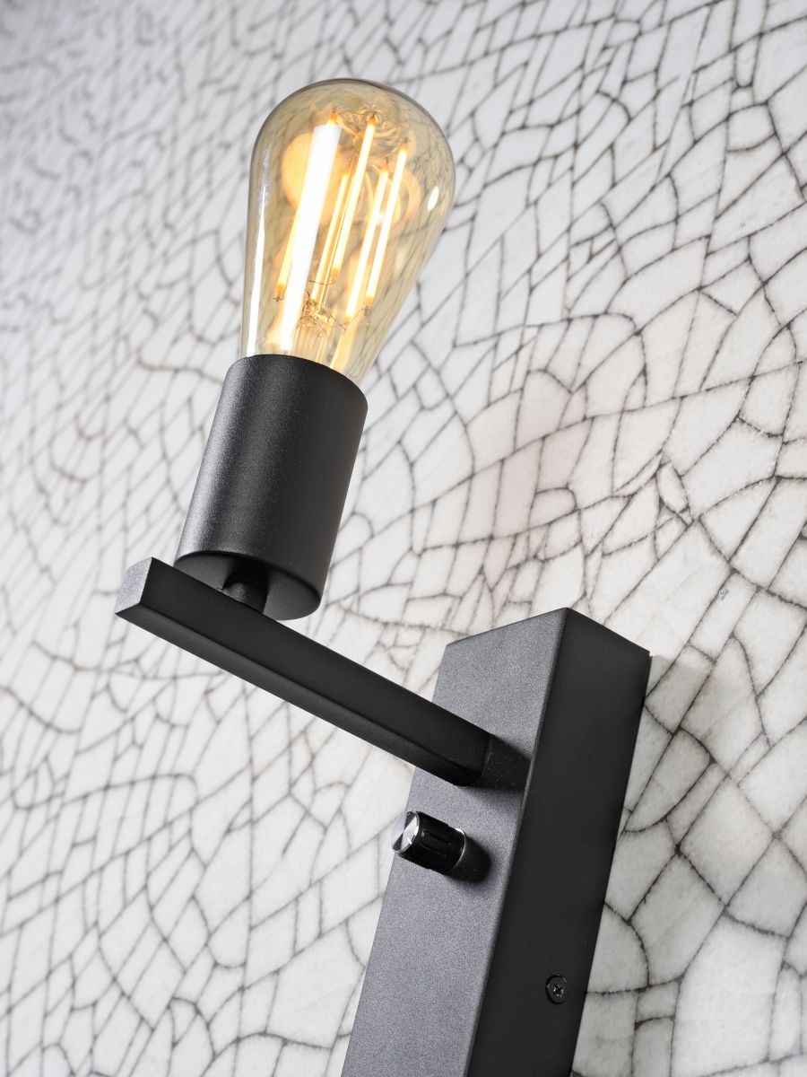 Applique murale étagère Florence avec chargeur USB et liseuse en métal au design naturel par It's About Romi Applique murale étagère Florence avec chargeur USB et liseuse en métal au design naturel par It's About Romi