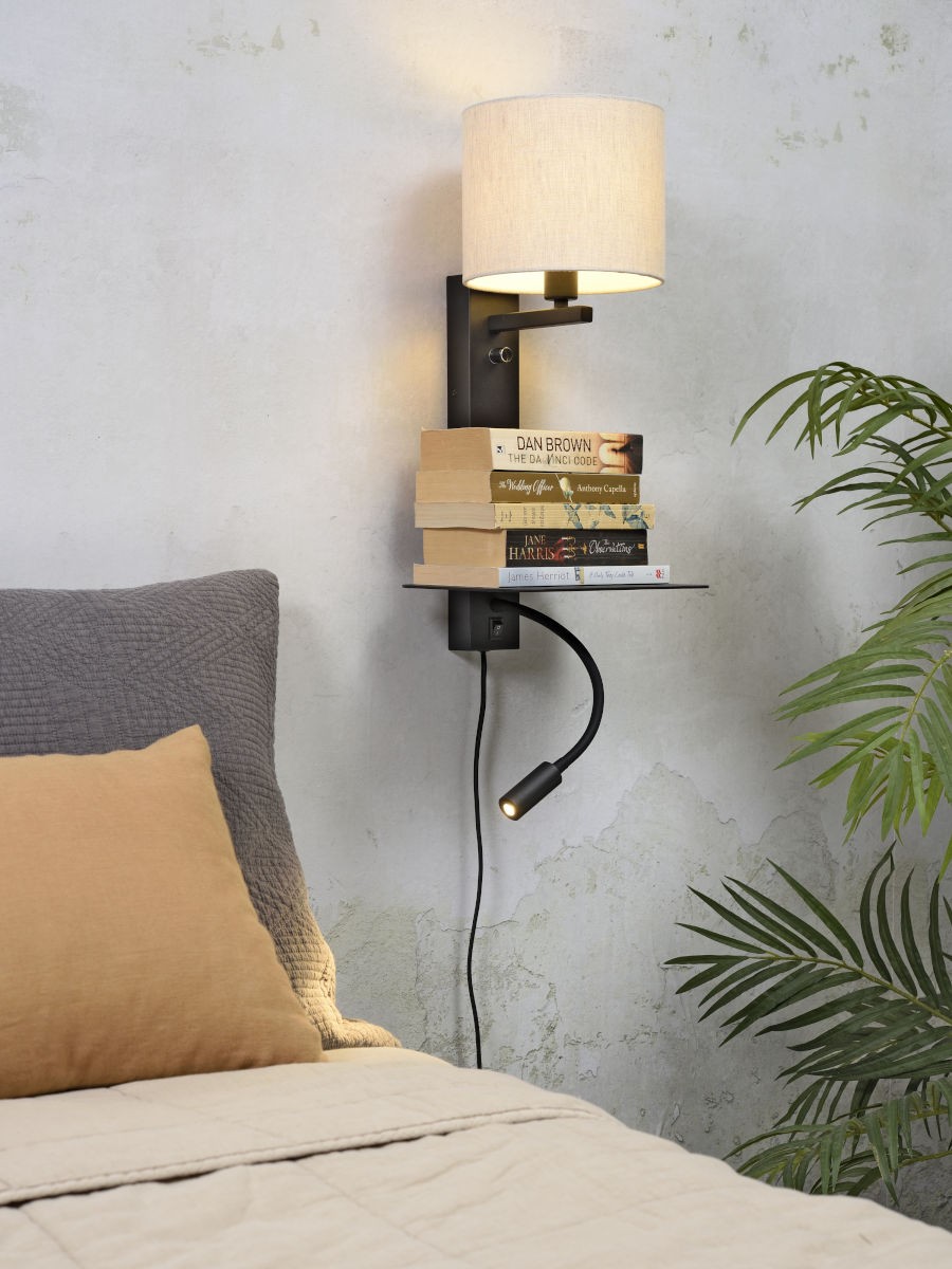 Applique murale étagère Florence avec abat-jour et chargeur USB et liseuse en métal au design naturel par It's About Romi Applique murale étagère Florence avec abat-jour et chargeur USB et liseuse en métal au design naturel par It's About Romi