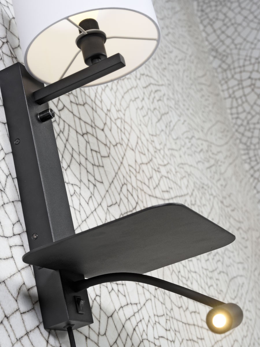 Applique murale étagère Florence avec abat-jour et chargeur USB et liseuse en métal au design naturel par It's About Romi Applique murale étagère Florence avec abat-jour et chargeur USB et liseuse en métal au design naturel par It's About Romi