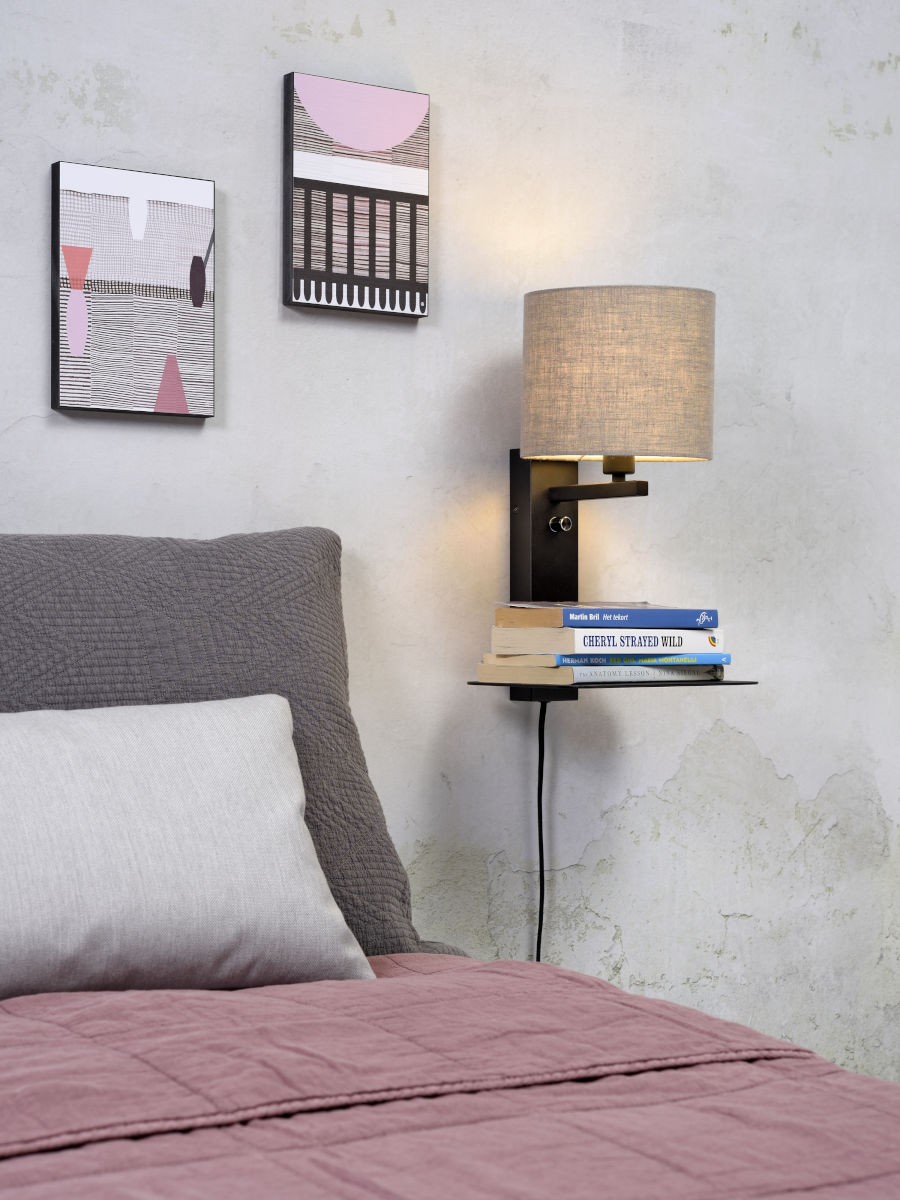 Applique murale étagère Florence avec chargeur USB en métal au design naturel par It's About Romi Applique murale étagère Florence avec chargeur USB en métal au design naturel par It's About Romi