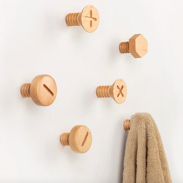 Patère murale Button en forme de bouton de chemise au design naturel