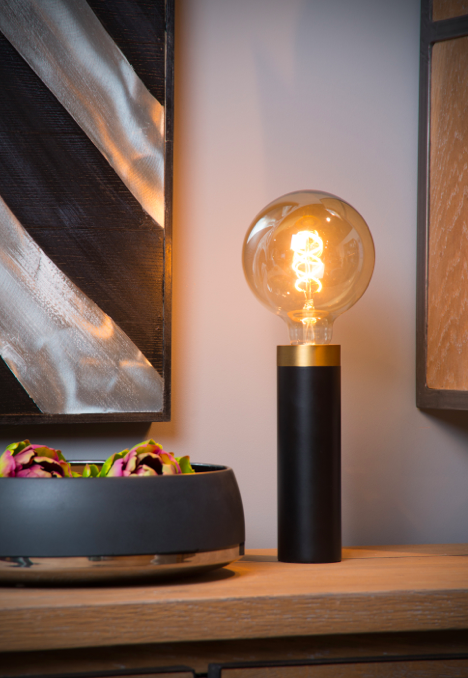 Lampe à poser Lines en métal et laiton au design contemporain