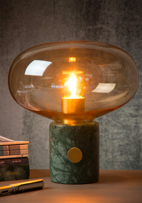 Lampe à poser Theron en verre et béton au design scandinave Lampe à poser Theron en verre et béton au design scandinave