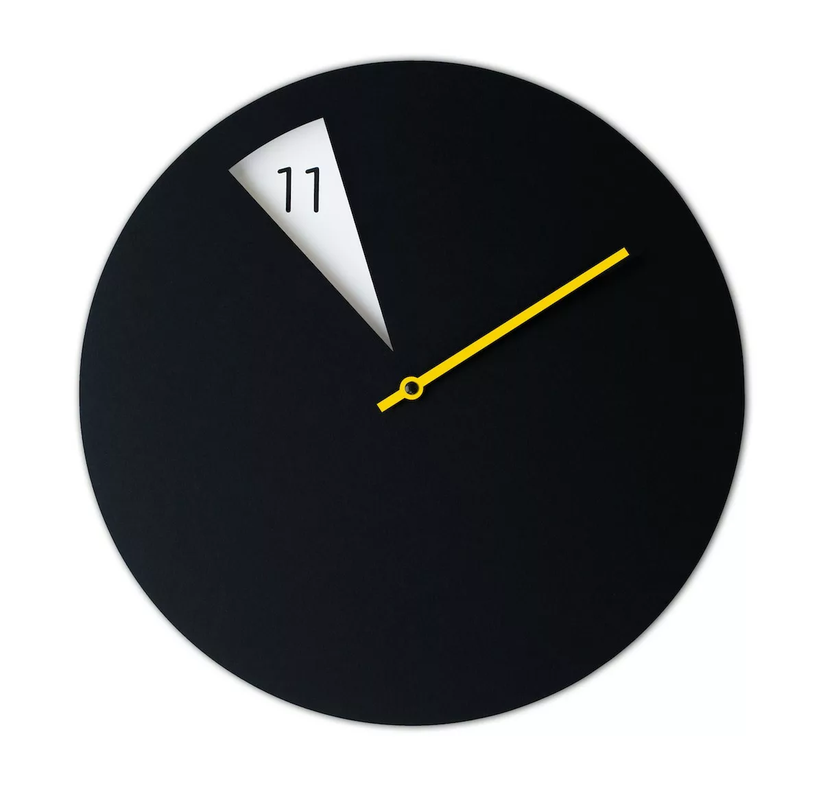Horloge murale design FreakishClock Noir et Rouge en aluminium