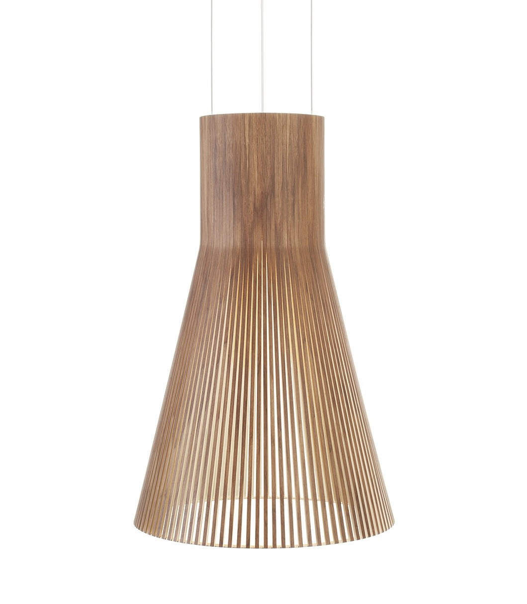 Suspension au design scandinave Magnum 4202 en bois naturel par Secto Design Suspension au design scandinave Magnum 4202 en bois naturel