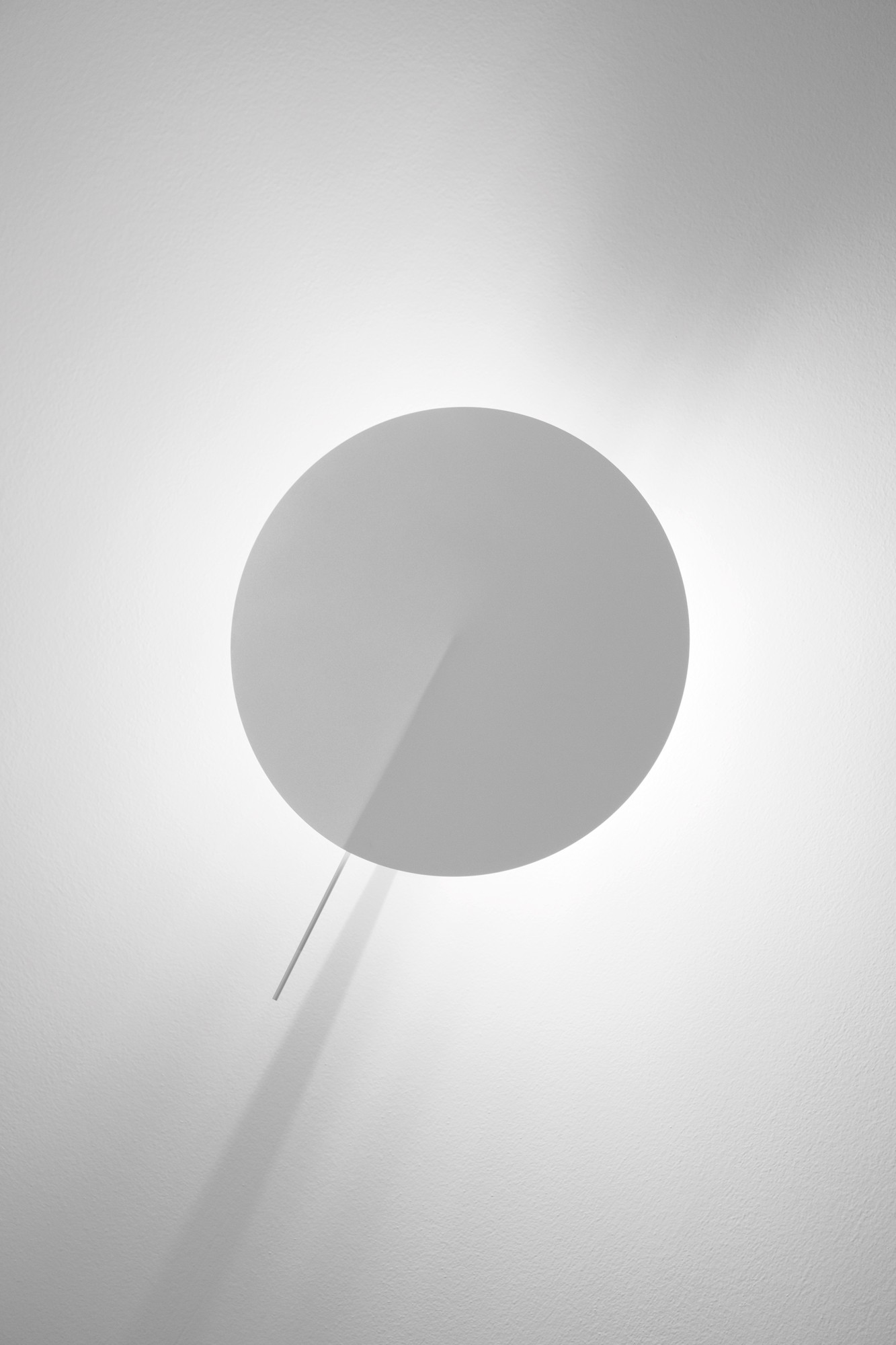 Applique LED métallique OBS par Estiluz - Ø 20cm Applique LED métallique OBS par Estiluz - Ø 20cm