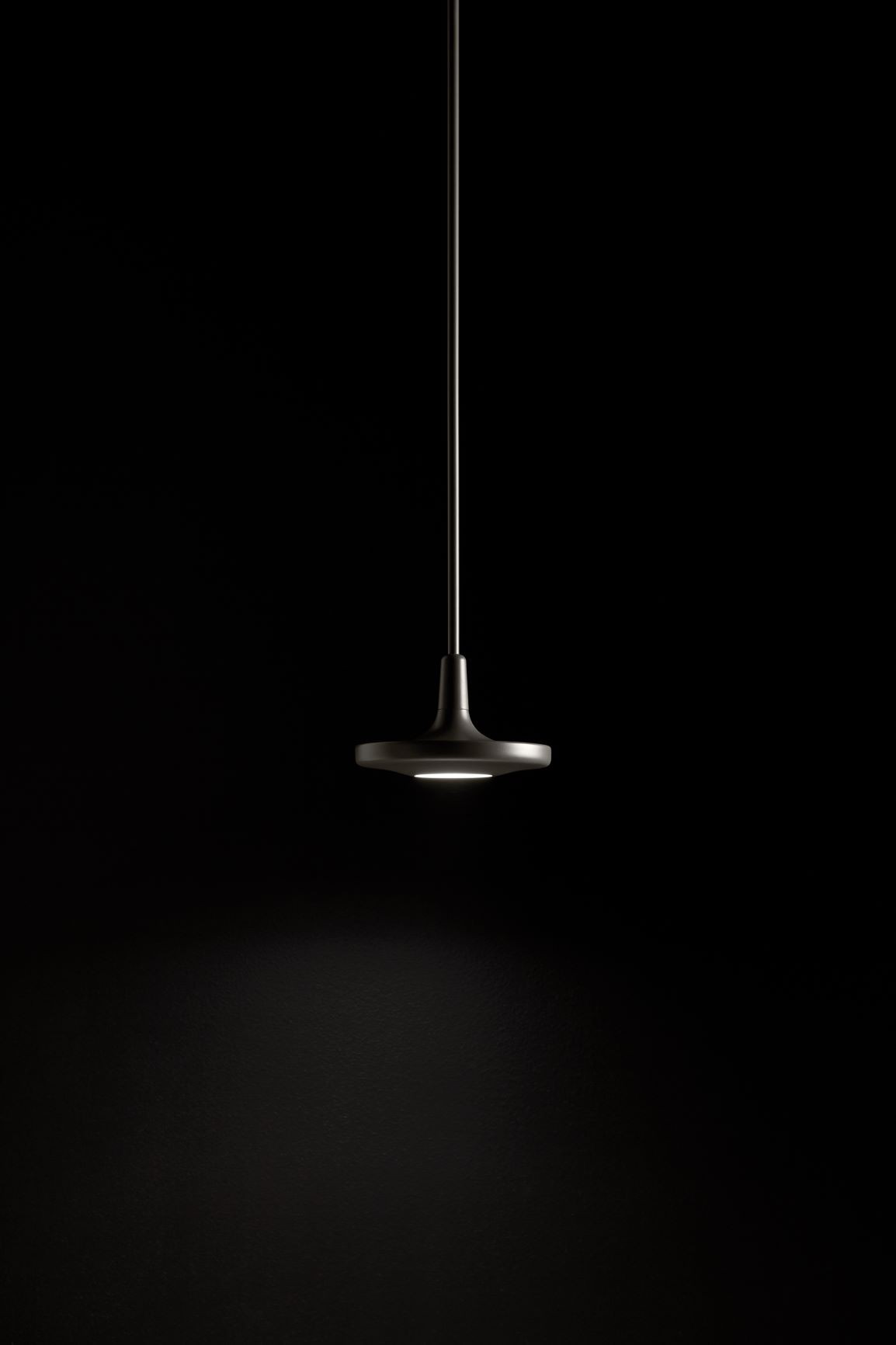 Suspension LED en aluminium Button par Estiluz Suspension LED en aluminium Button par Estiluz