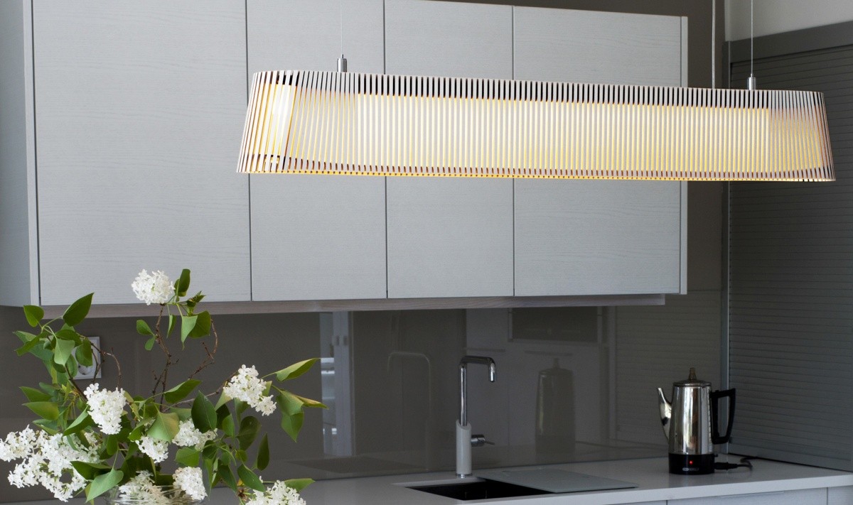 Suspension Led au design scandinave Owalo 7000 en bois naturel