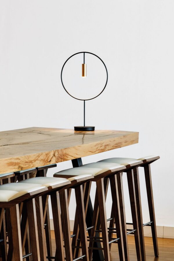 Lampe à poser LED en aluminium - Revolta par Estiluz