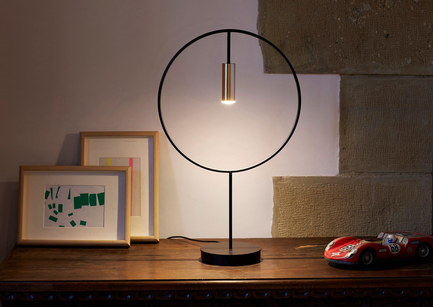 Lampe à poser LED en aluminium - Revolta par Estiluz Lampe à poser LED en aluminium - Revolta par Estiluz