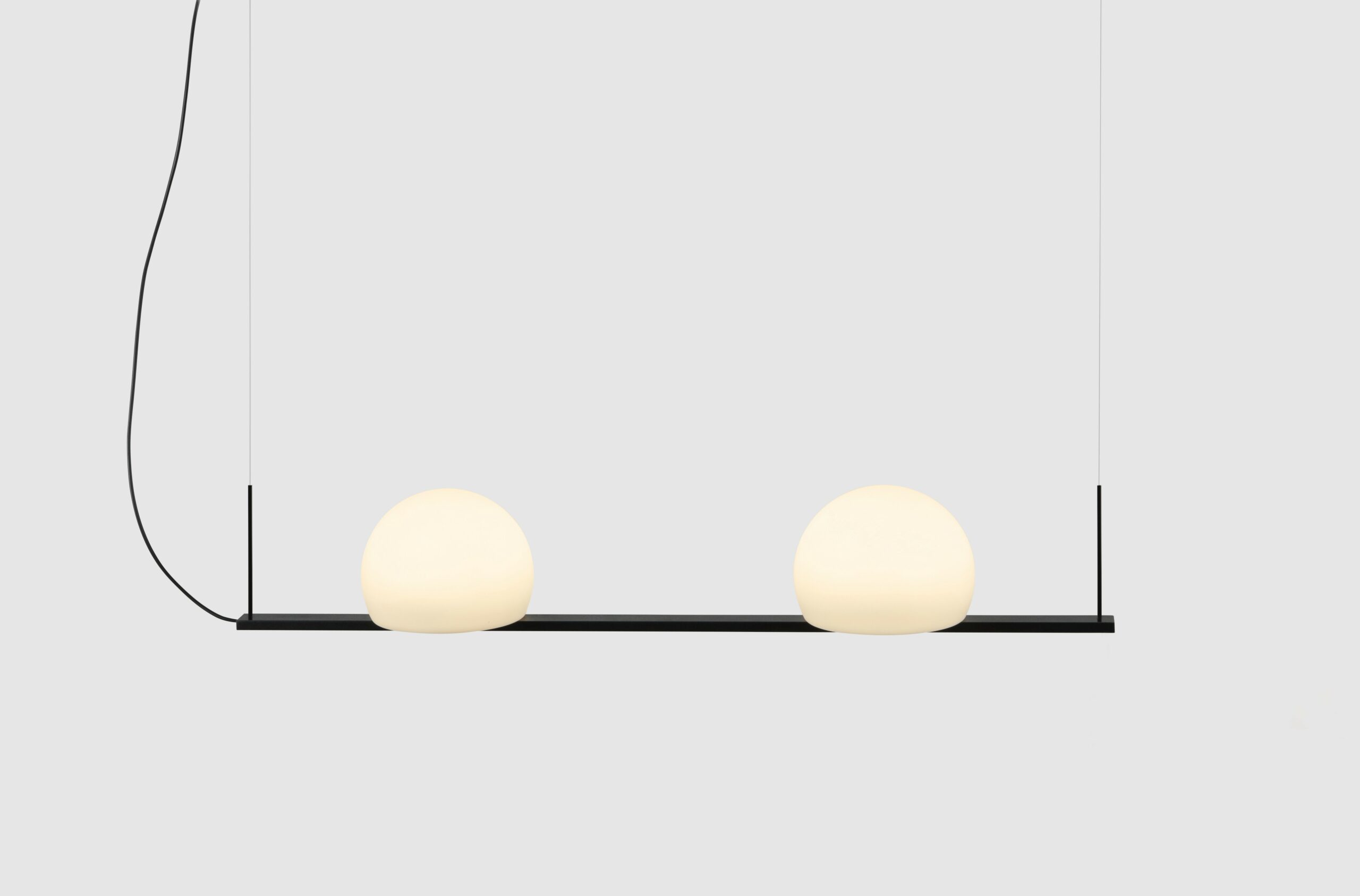 Suspension LED en verre et métal - 2 abat-jours - Circ par Estiluz