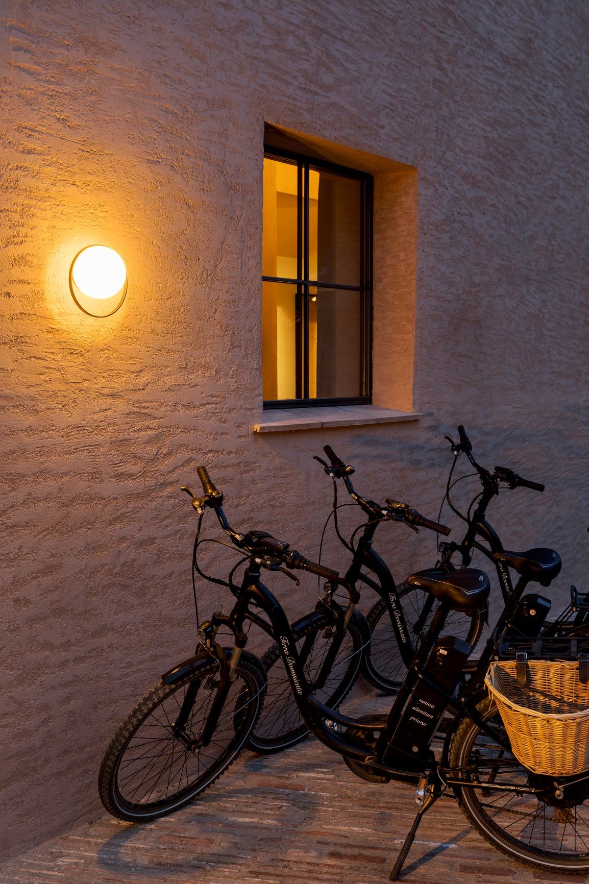 Applique murale ronde LED extérieure en métal - Circ par Estiluz Applique murale ronde LED extérieure en métal - Circ par Estiluz
