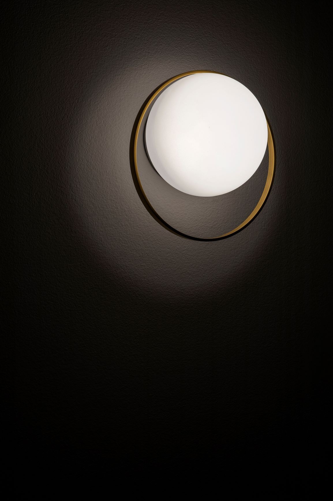 Applique murale ronde LED extérieure en métal - Circ par Estiluz Applique murale ronde LED extérieure en métal - Circ par Estiluz