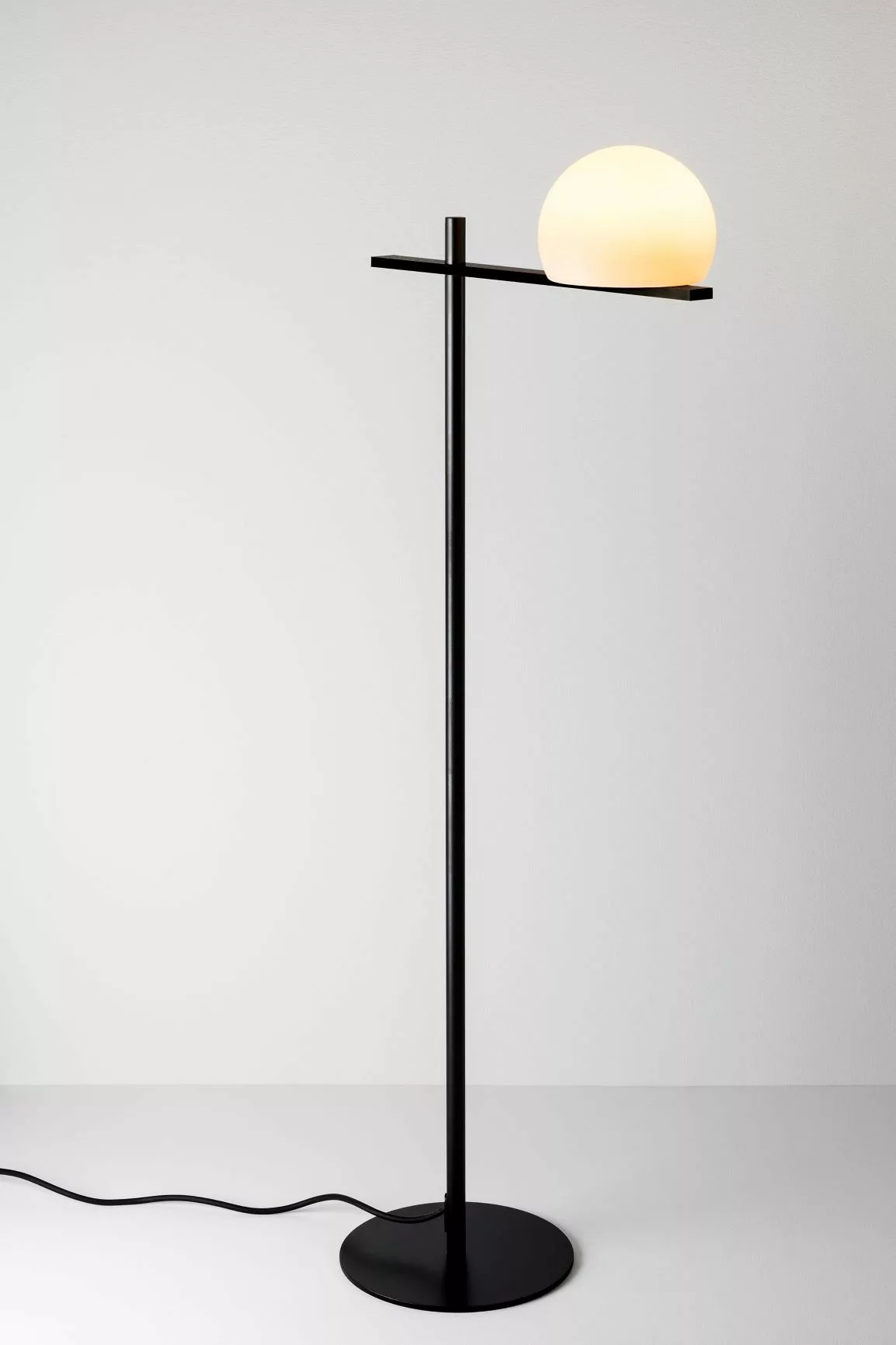 Lampadaire LED extérieur en métal - Circ par Estiluz