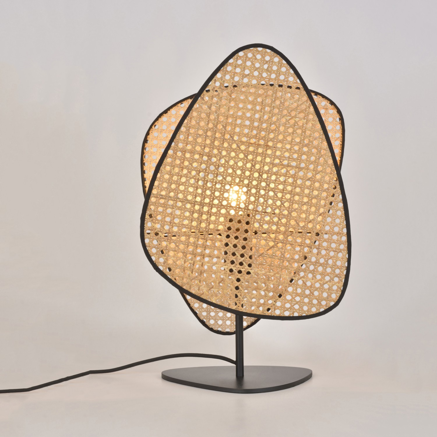 Lampe a poser Screen cannage 2 écrans en cannage par Market Set