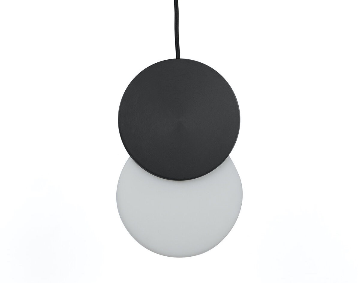 Suspension Duo en acier laitonné par Jordi Lopez x Eno studio Suspension Duo en acier laitonné par Jordi Lopez x Eno studio