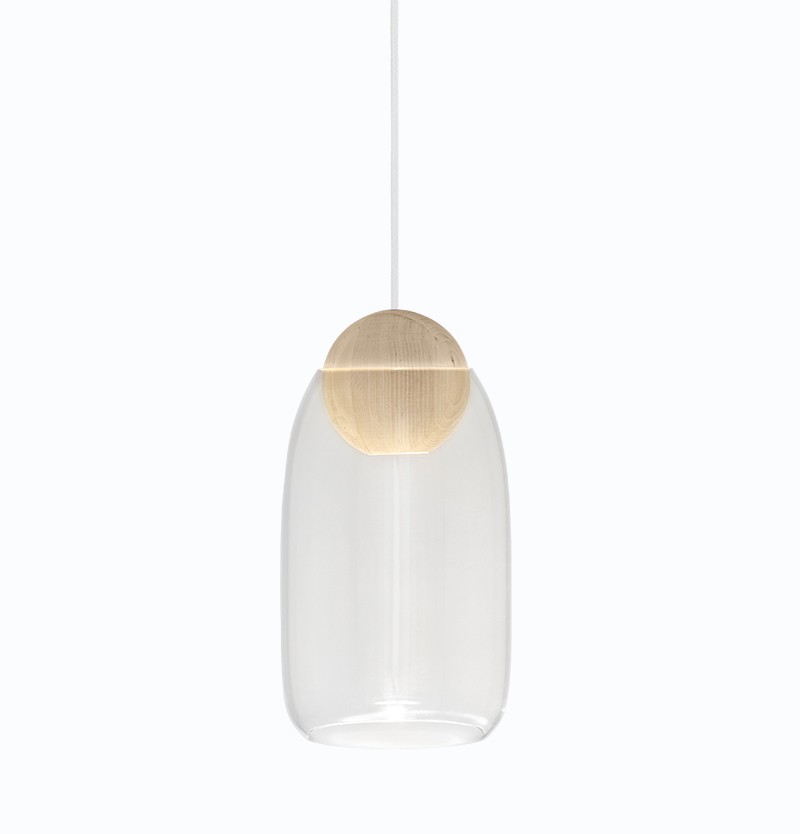 Suspension LED en bois Liuku Ball au design scandinave