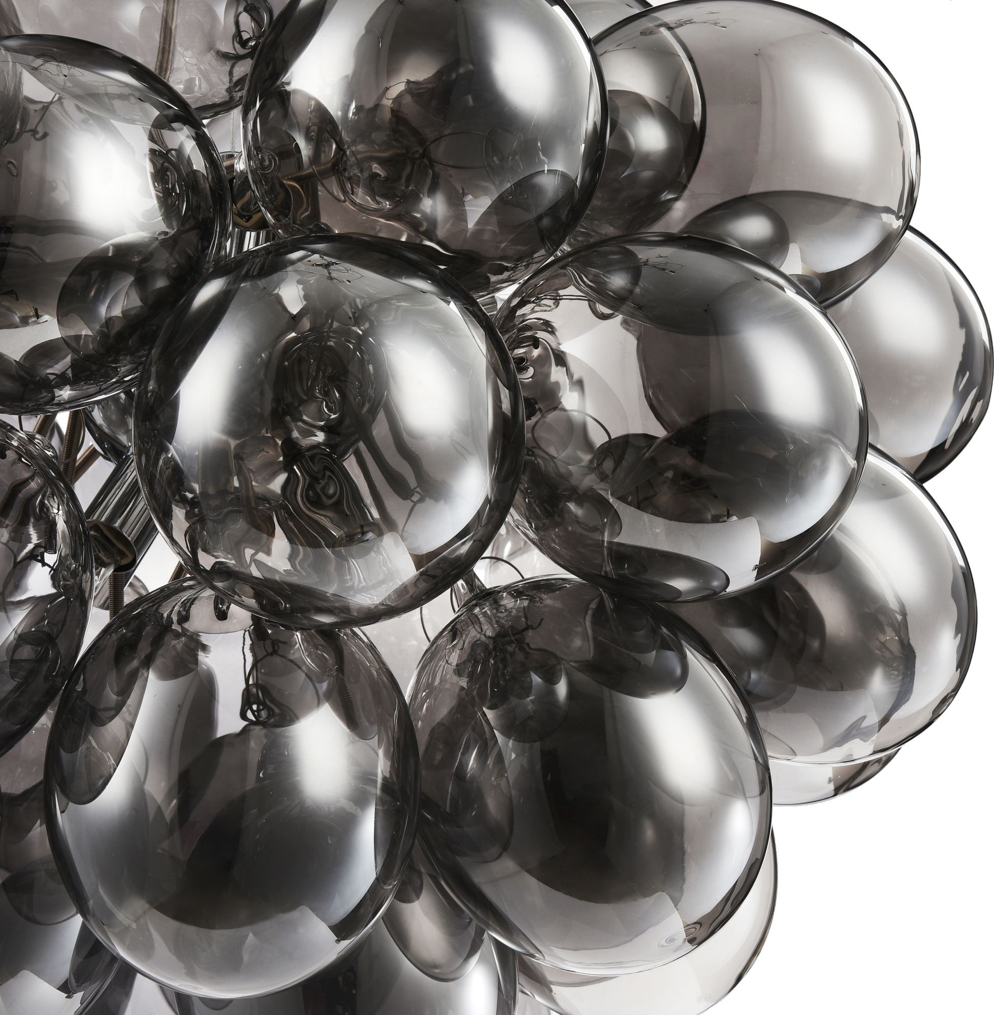 Suspension Balbo 8 en métal et verre au design contemporain par Maytoni Suspension Balbo 8 en métal et verre au design contemporain par Maytoni