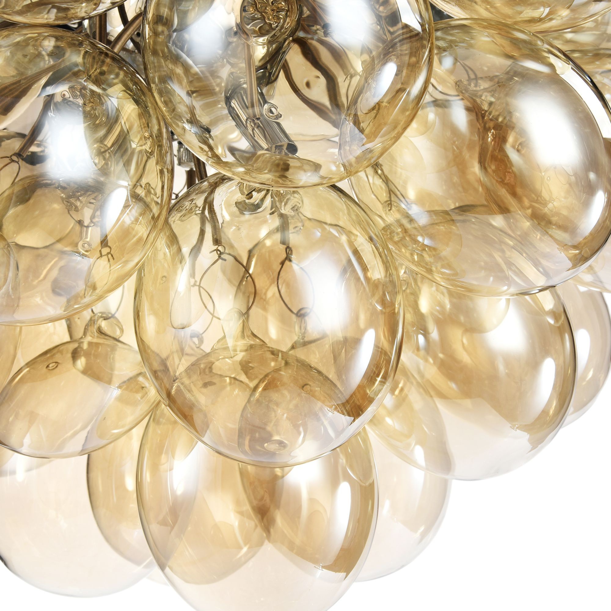 Suspension Balbo 8 en métal et verre au design contemporain par Maytoni Suspension Balbo 8 en métal et verre au design contemporain par Maytoni