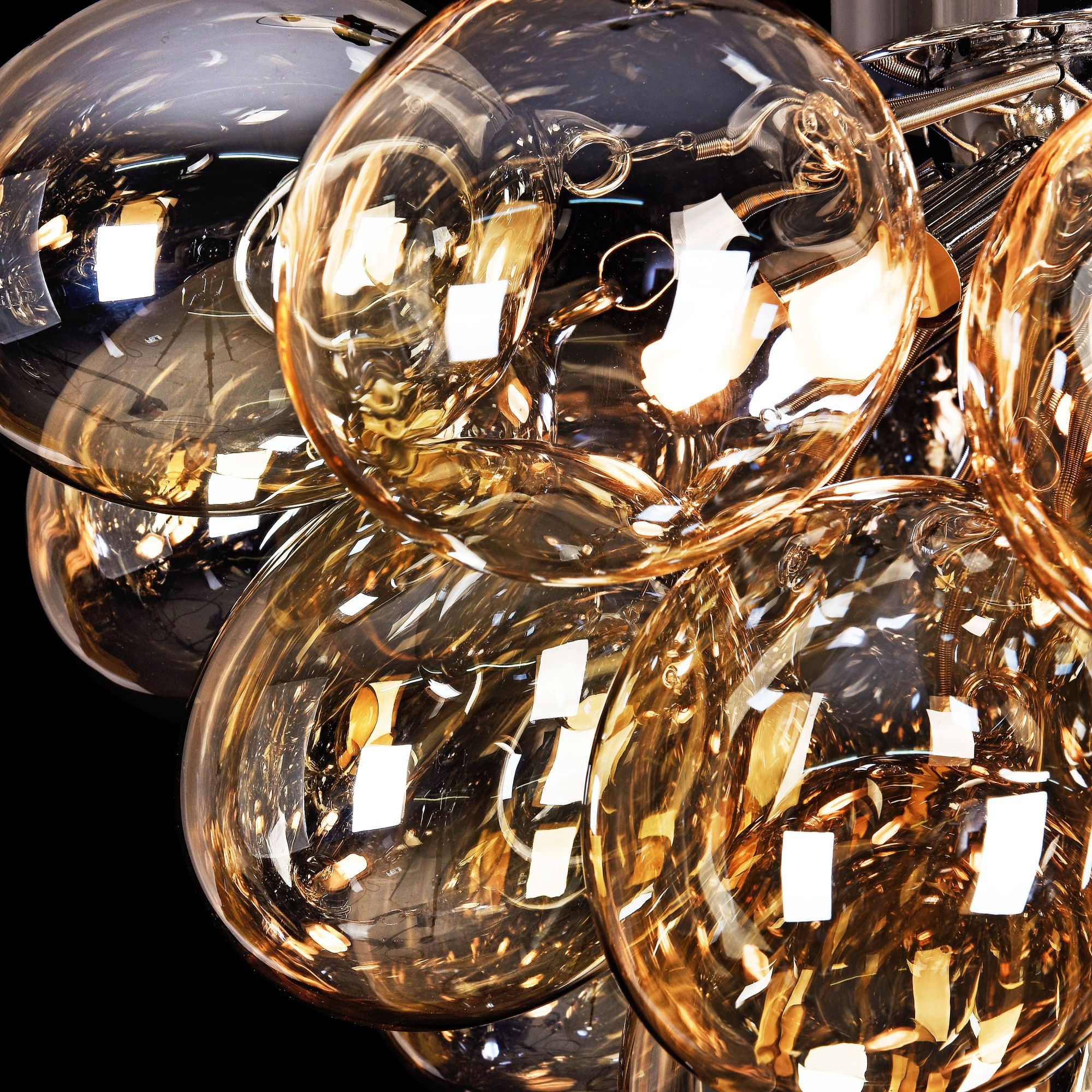 Plafonnier Balbo 8 en métal et verre au design contemporain par Maytoni